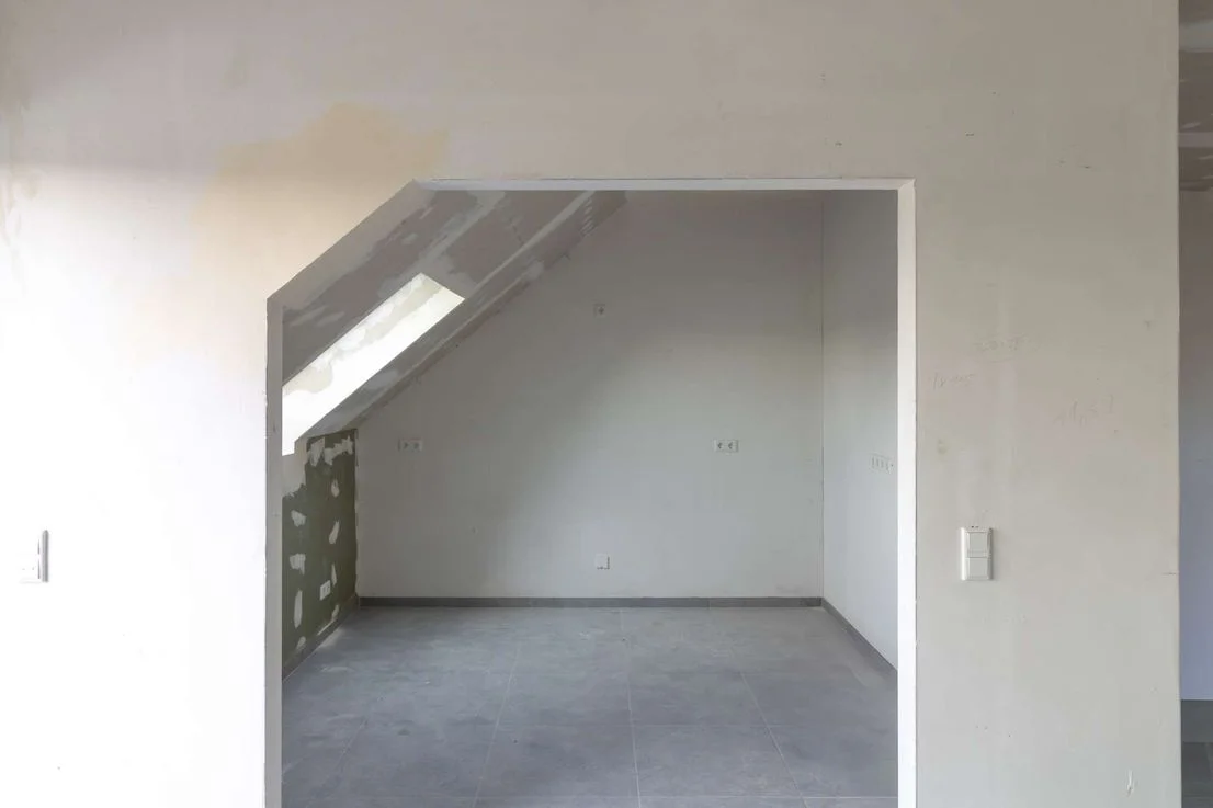 Prima della messa in scena virtuale - area cucina spoglia in costruzione