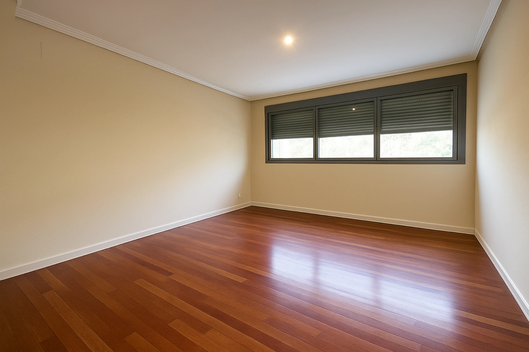 Decluttering & empty room example 4 - After